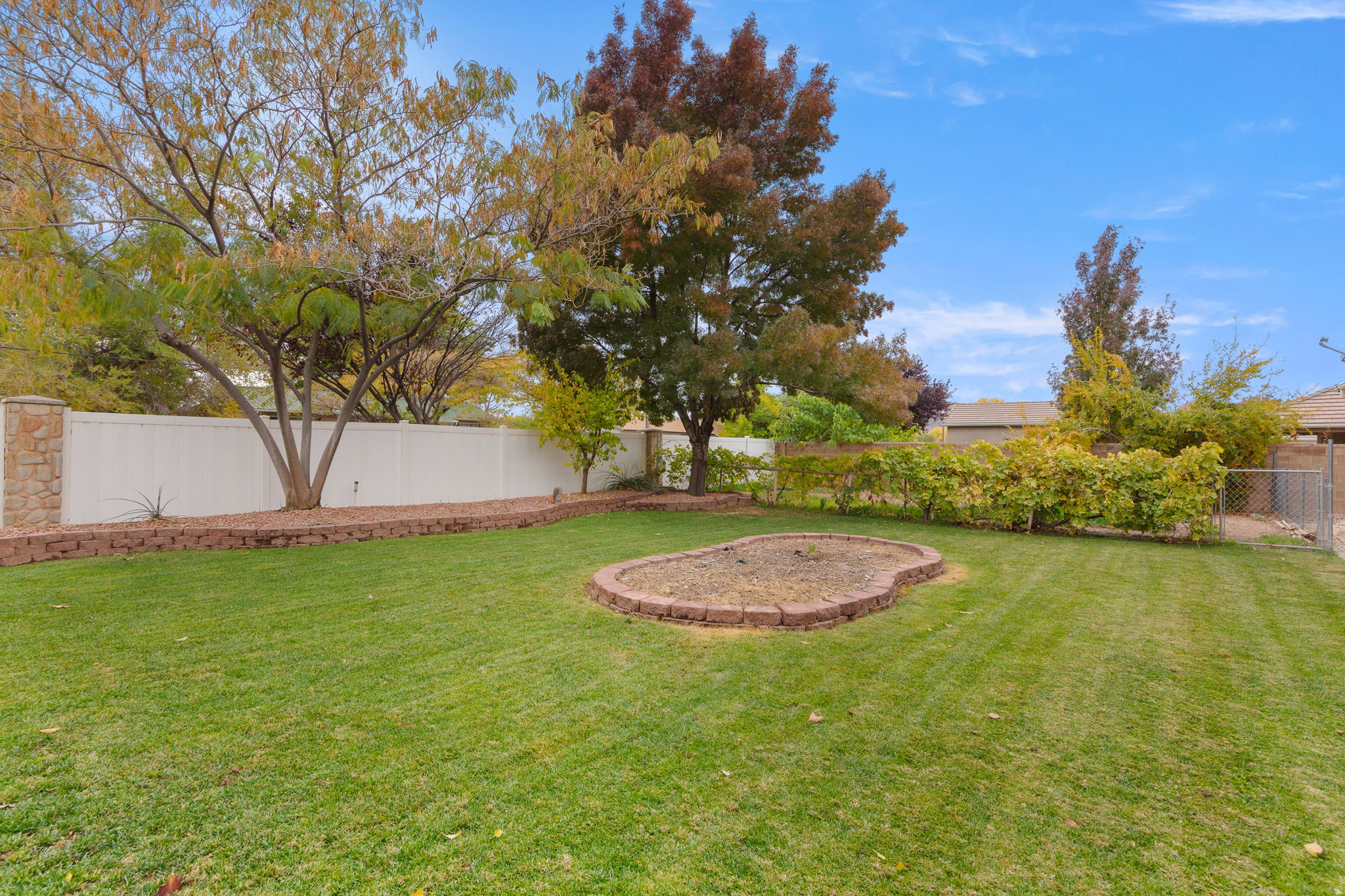 COBBLESTONE FIELDS - Residential