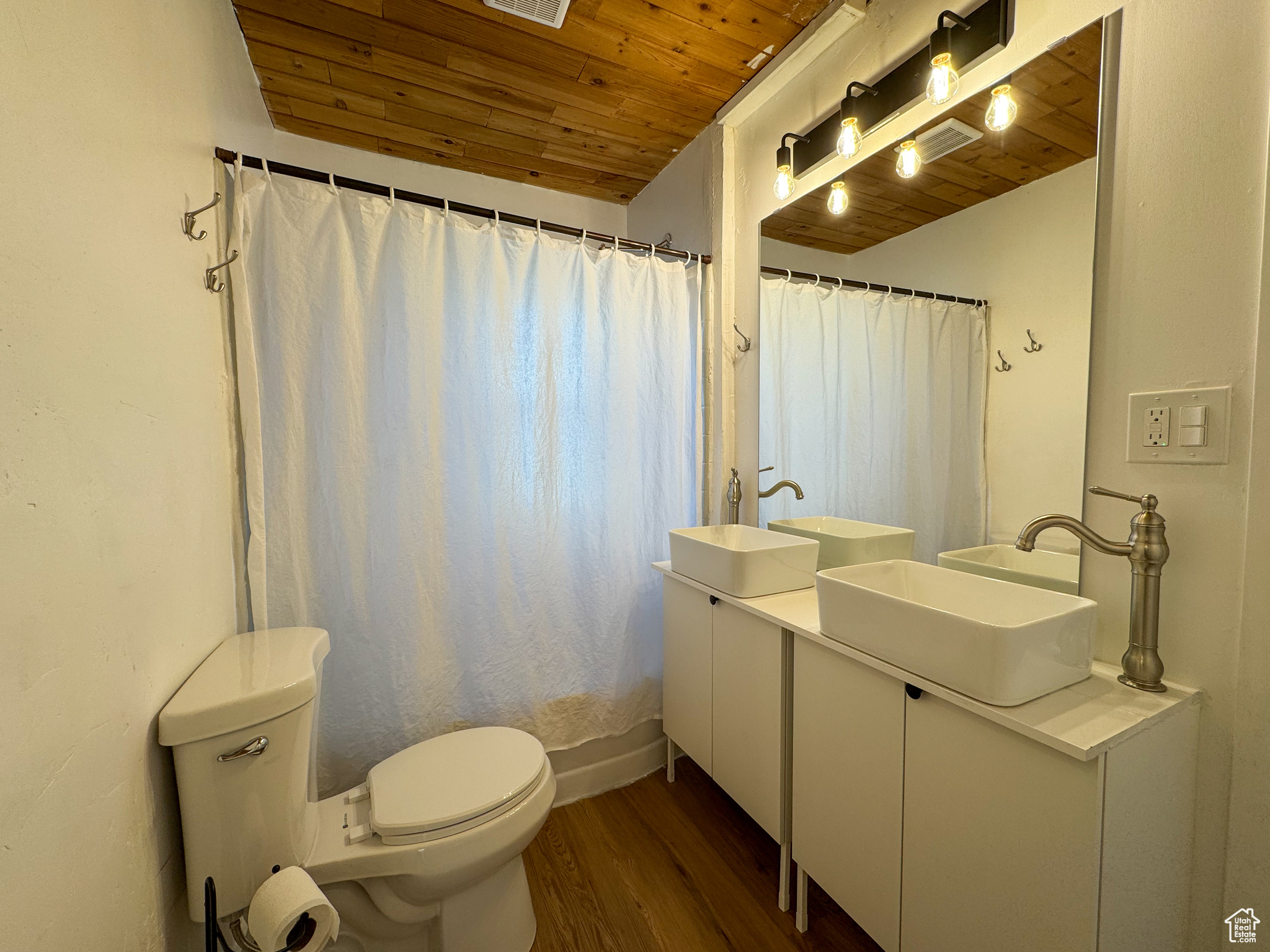 332 E Locust St, Sandy, Utah image 12