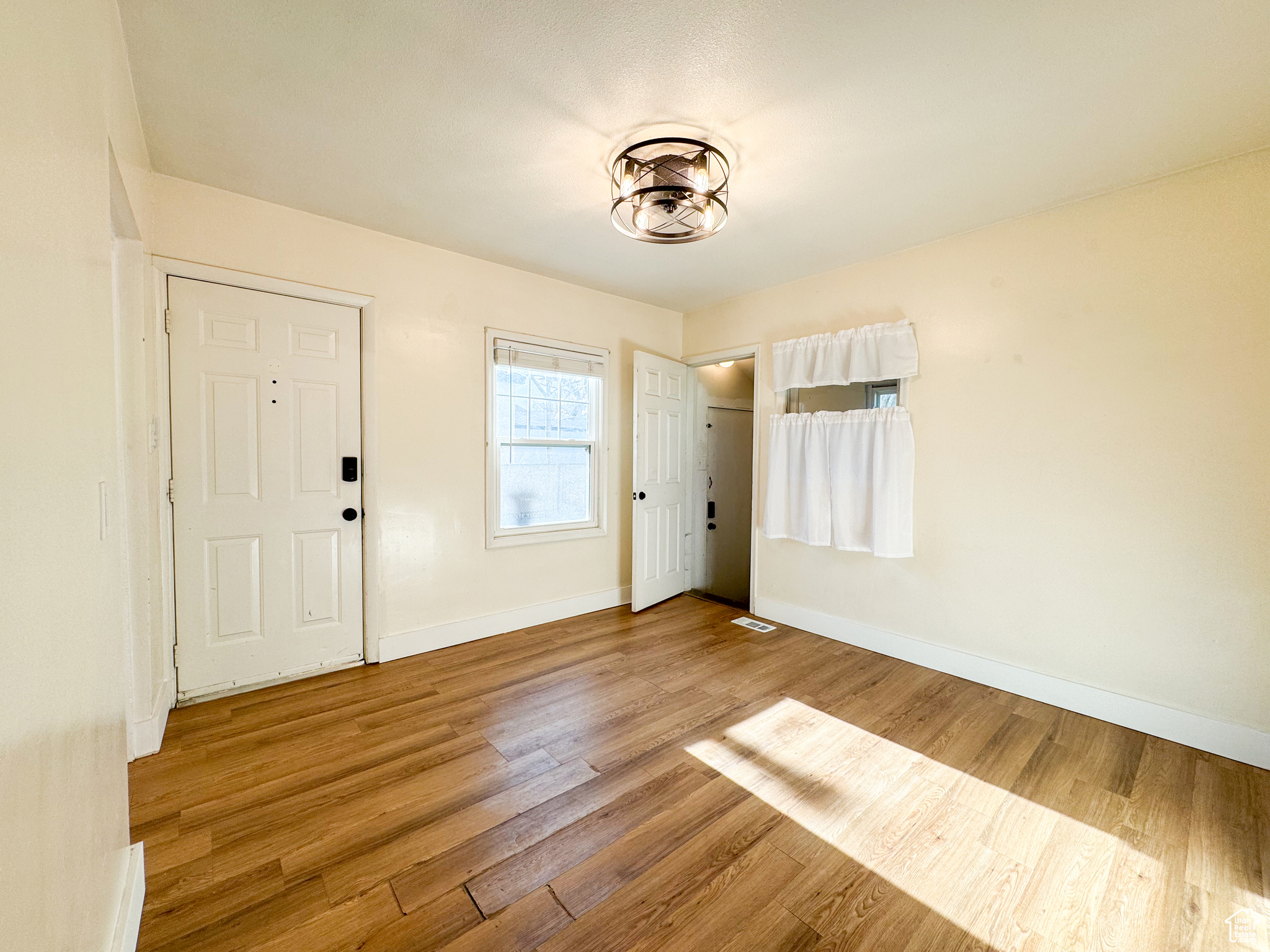 332 E Locust St, Sandy, Utah image 16