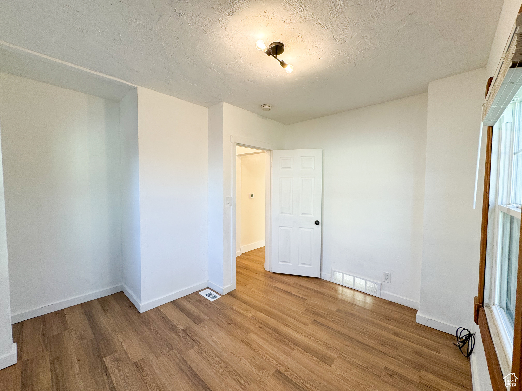 332 E Locust St, Sandy, Utah image 14