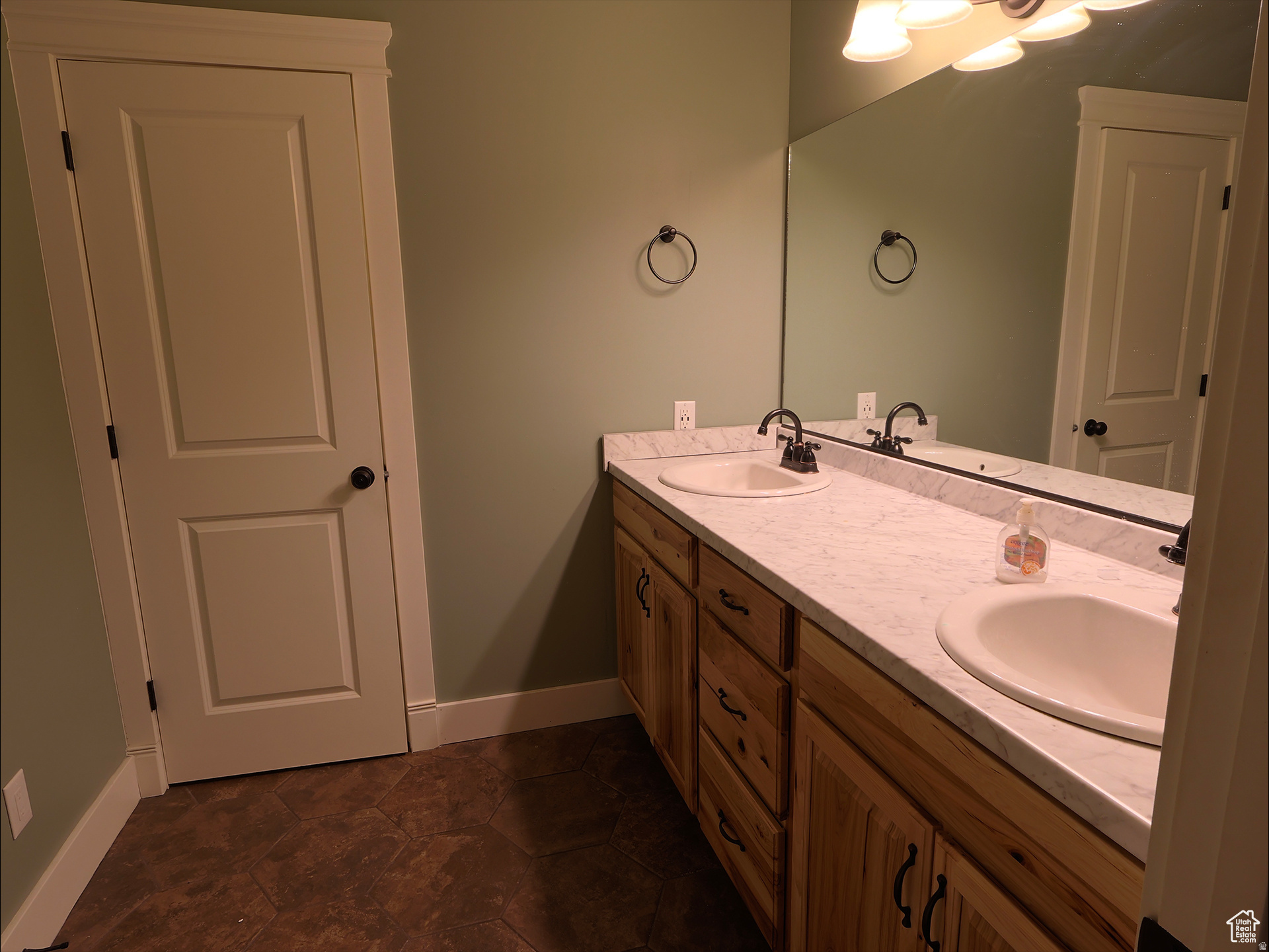 MAPLE LEAF ESTATES - Residential