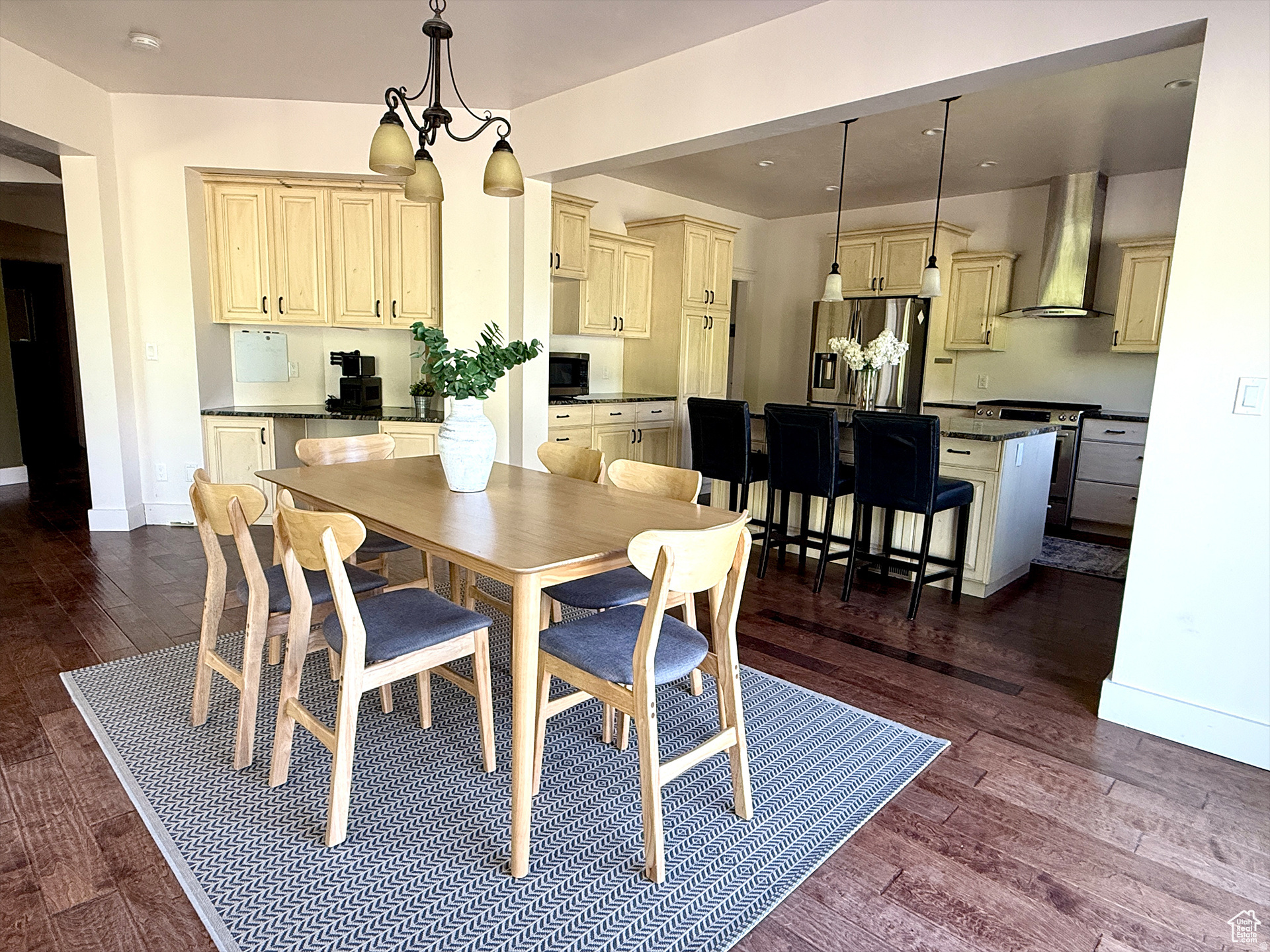 MAPLE LEAF ESTATES - Residential