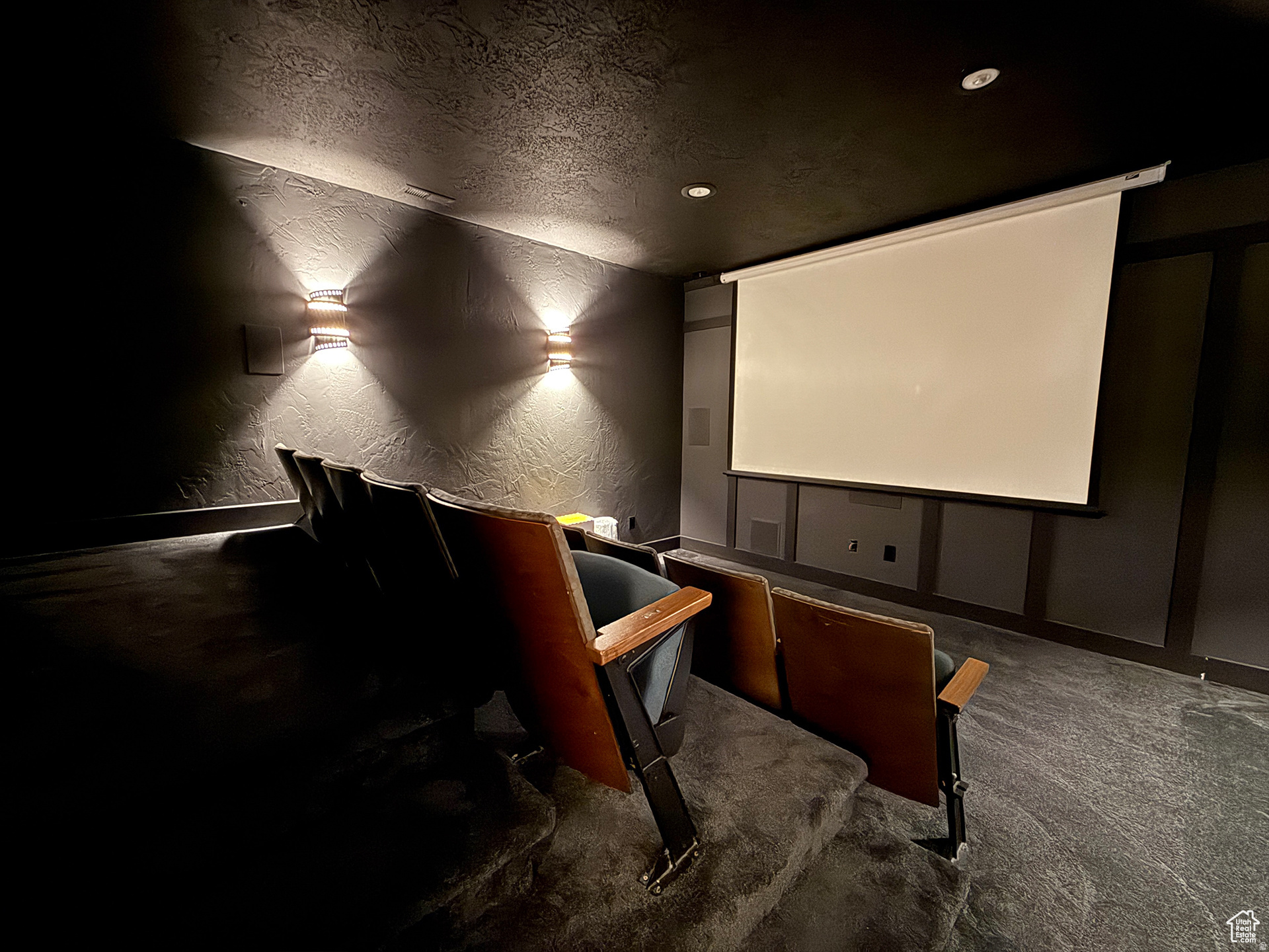 MAPLE LEAF ESTATES - Residential