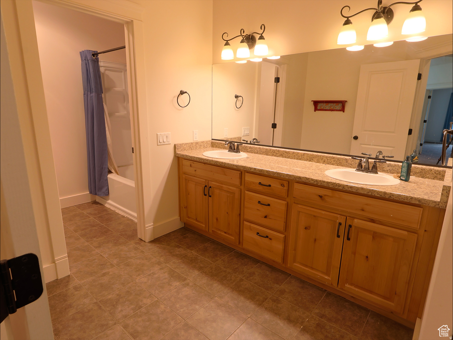 MAPLE LEAF ESTATES - Residential