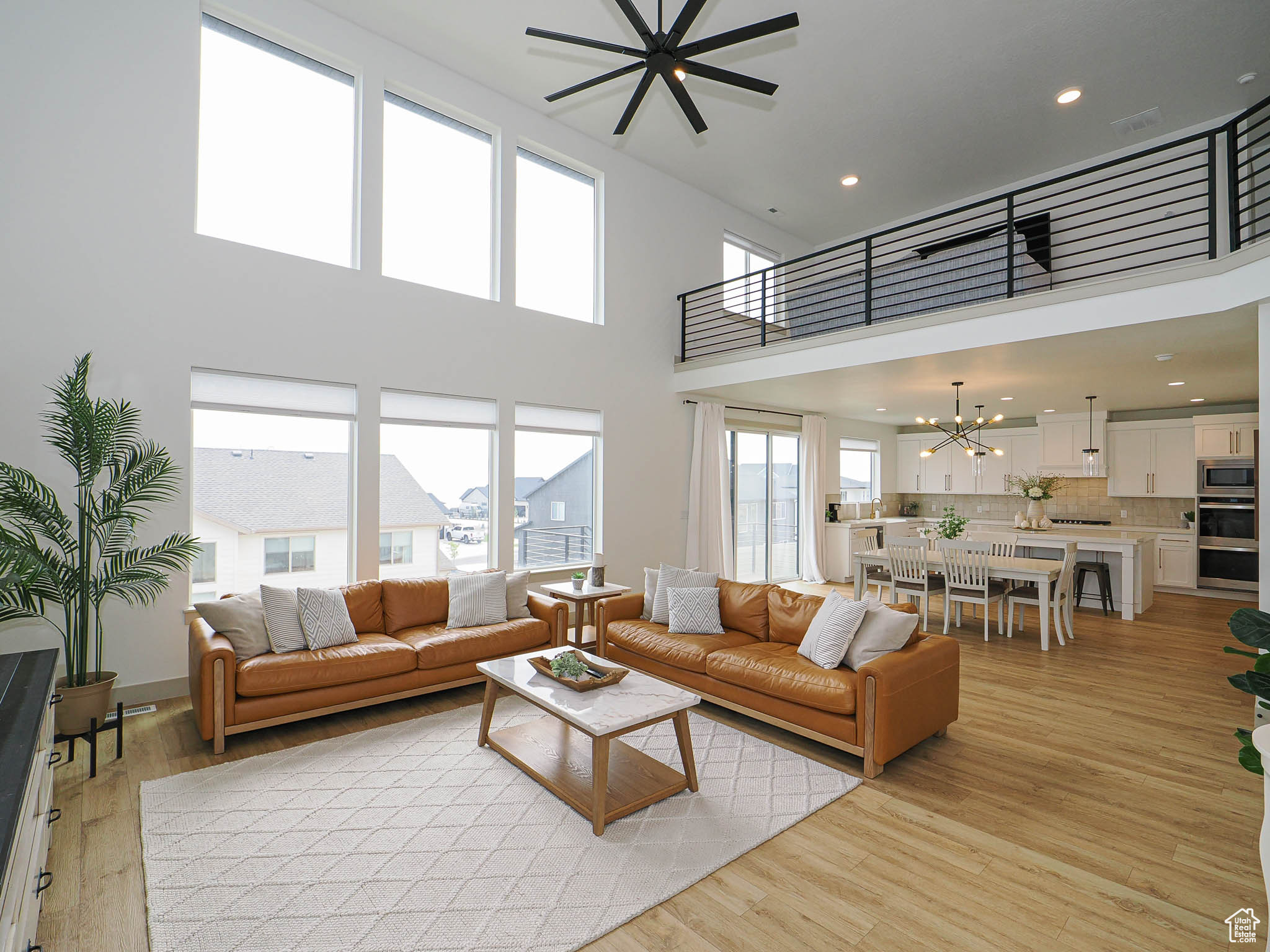 FOX HOLLOW - Residential