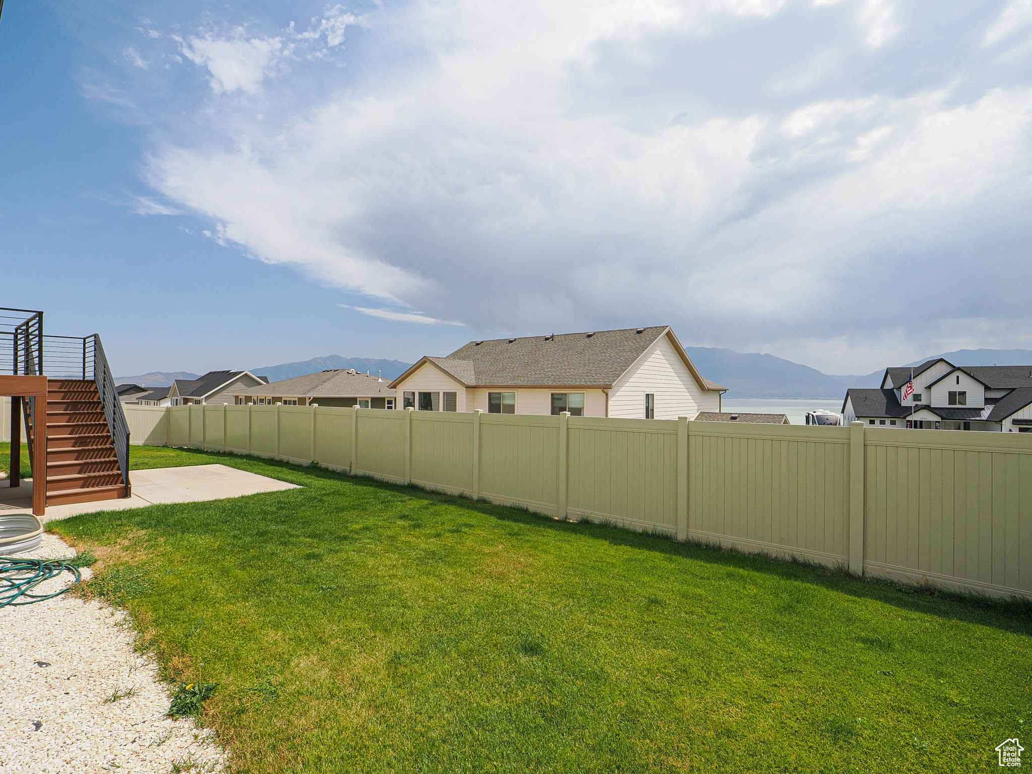 FOX HOLLOW - Residential