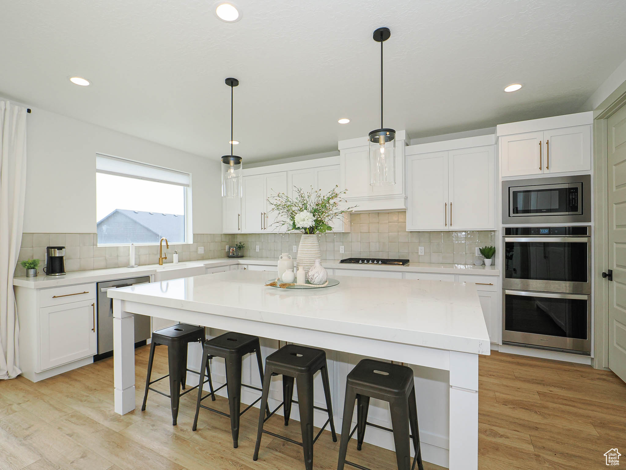 FOX HOLLOW - Residential