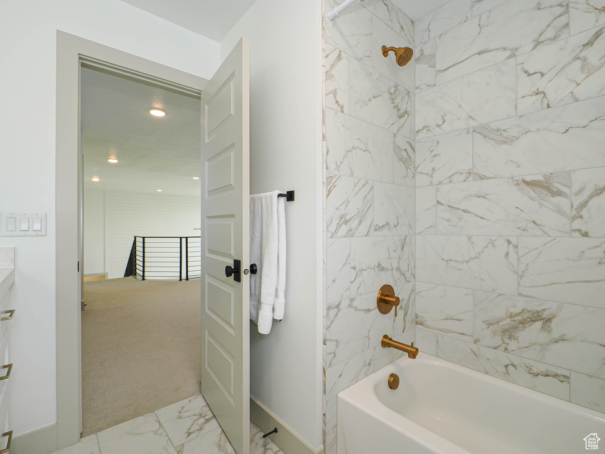 FOX HOLLOW - Residential