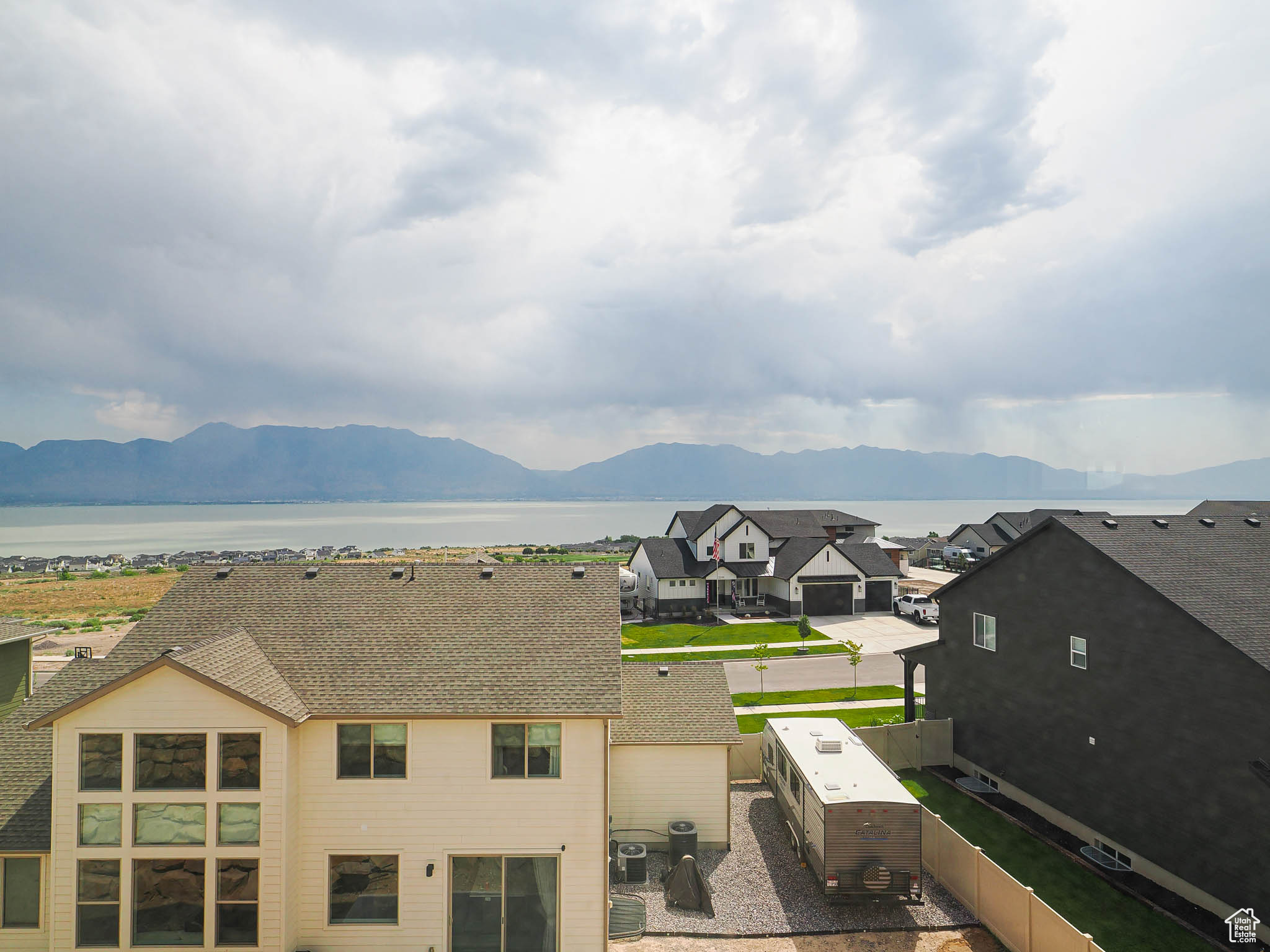 FOX HOLLOW - Residential