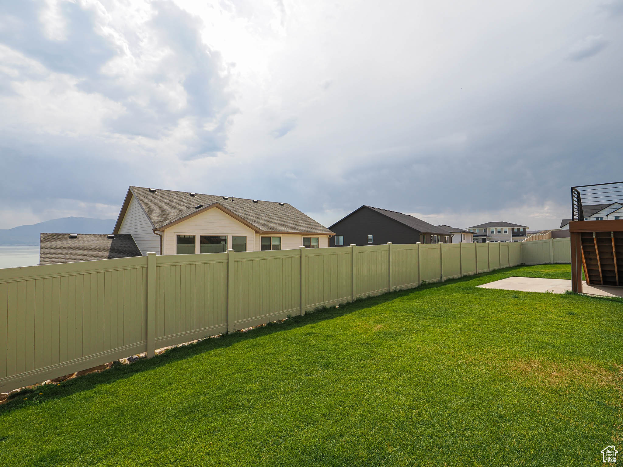 FOX HOLLOW - Residential