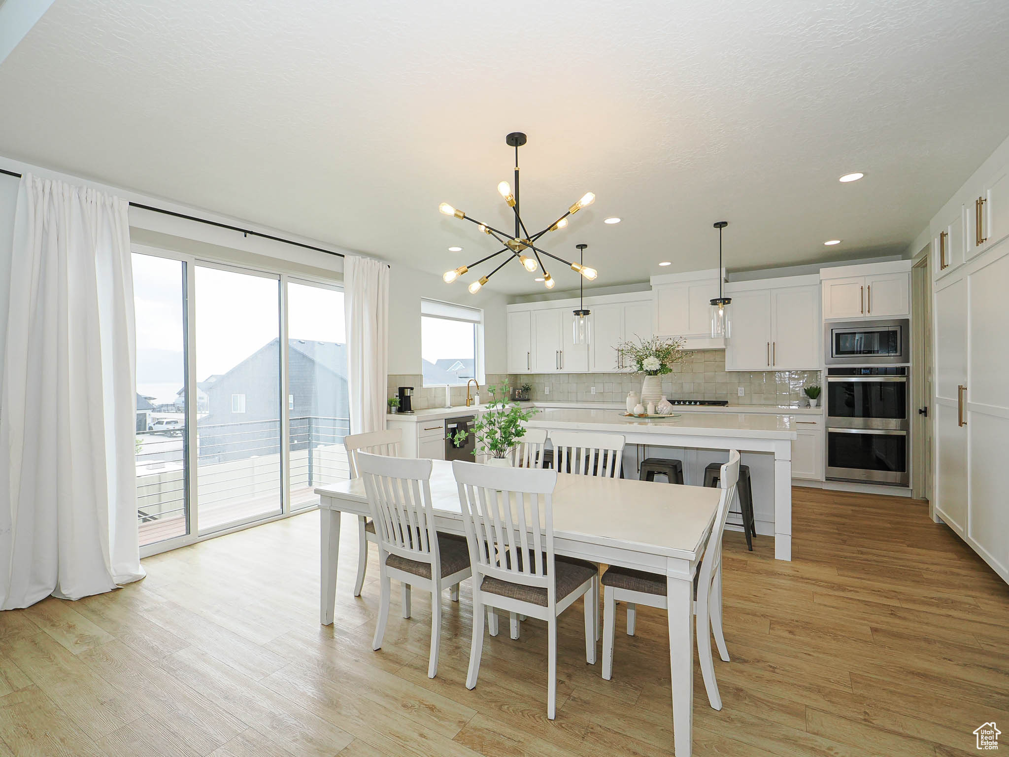 FOX HOLLOW - Residential