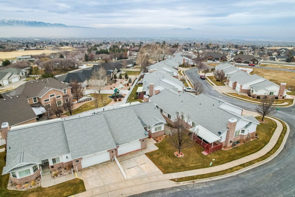 Photo of 614 S OAK CT E #13, Tooele, UT 84074 (MLS # 2132858)