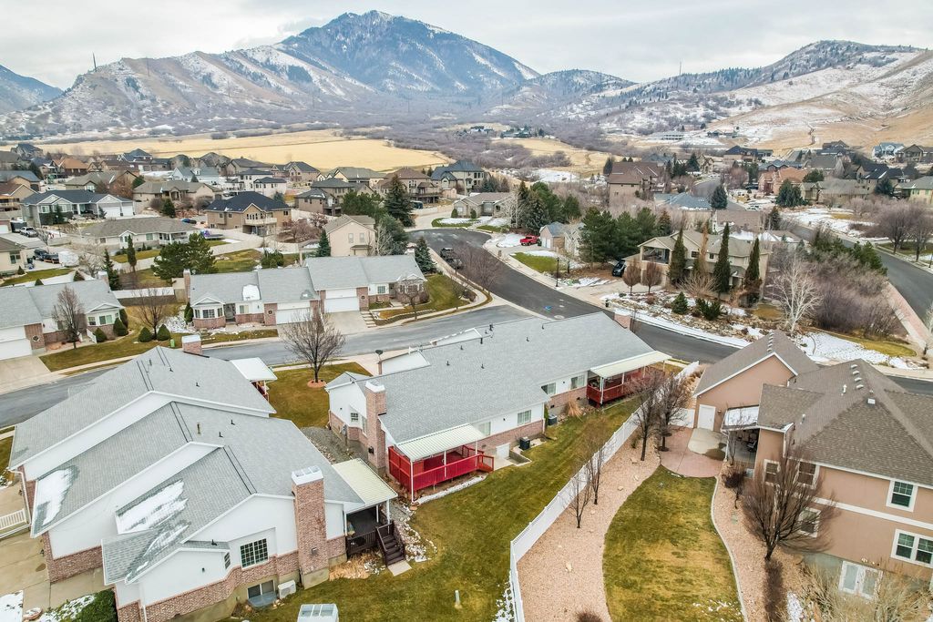 Photo of 614 S OAK CT E #13, Tooele, UT 84074 (MLS # 2132858)