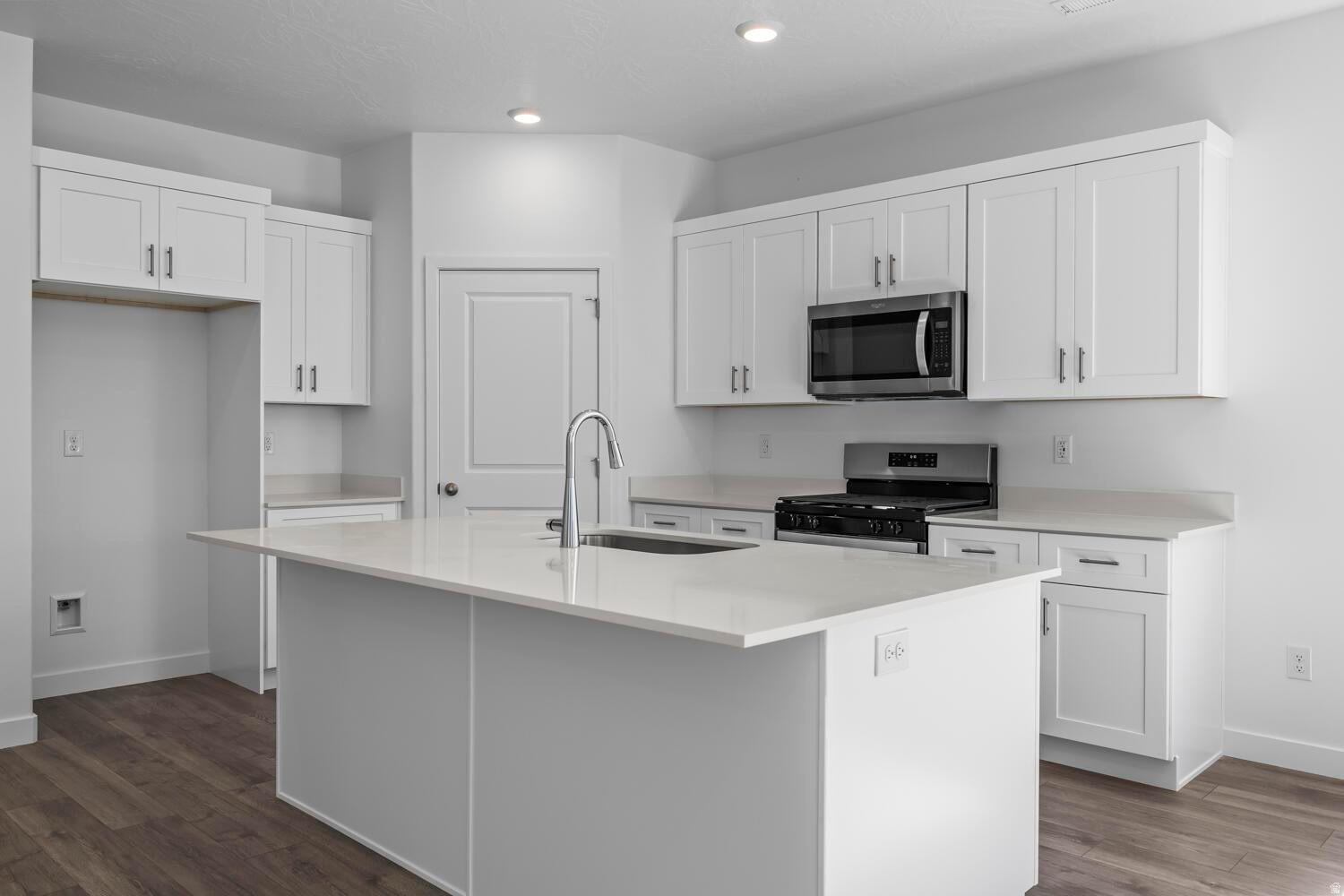 LONG VALLEY - Residential