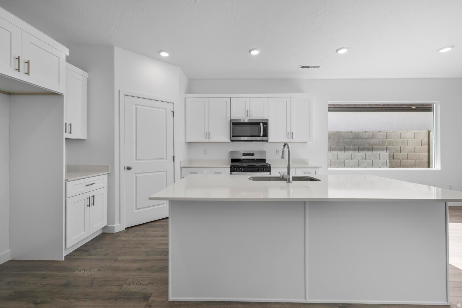 LONG VALLEY - Residential