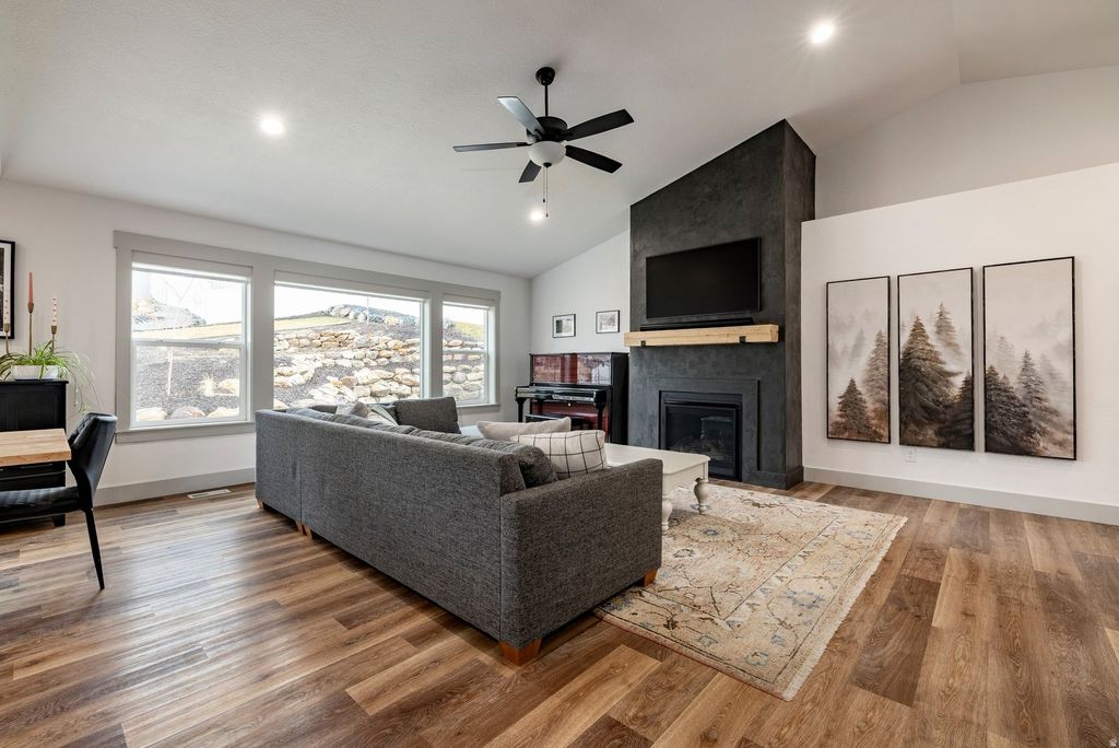 Photo of 668 N 800 E, Hyde Park, UT 84318 (MLS # 2136876)