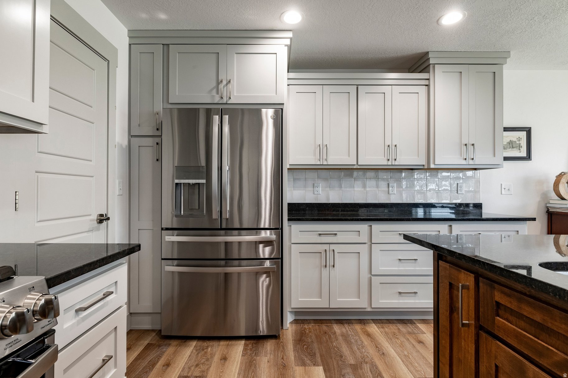 MOUNTAIN GATE ESTATES - Residential