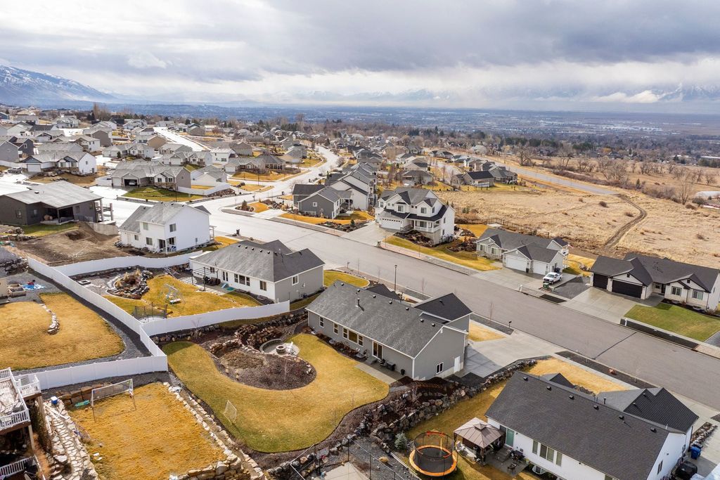 Photo of 668 N 800 E, Hyde Park, UT 84318 (MLS # 2136876)