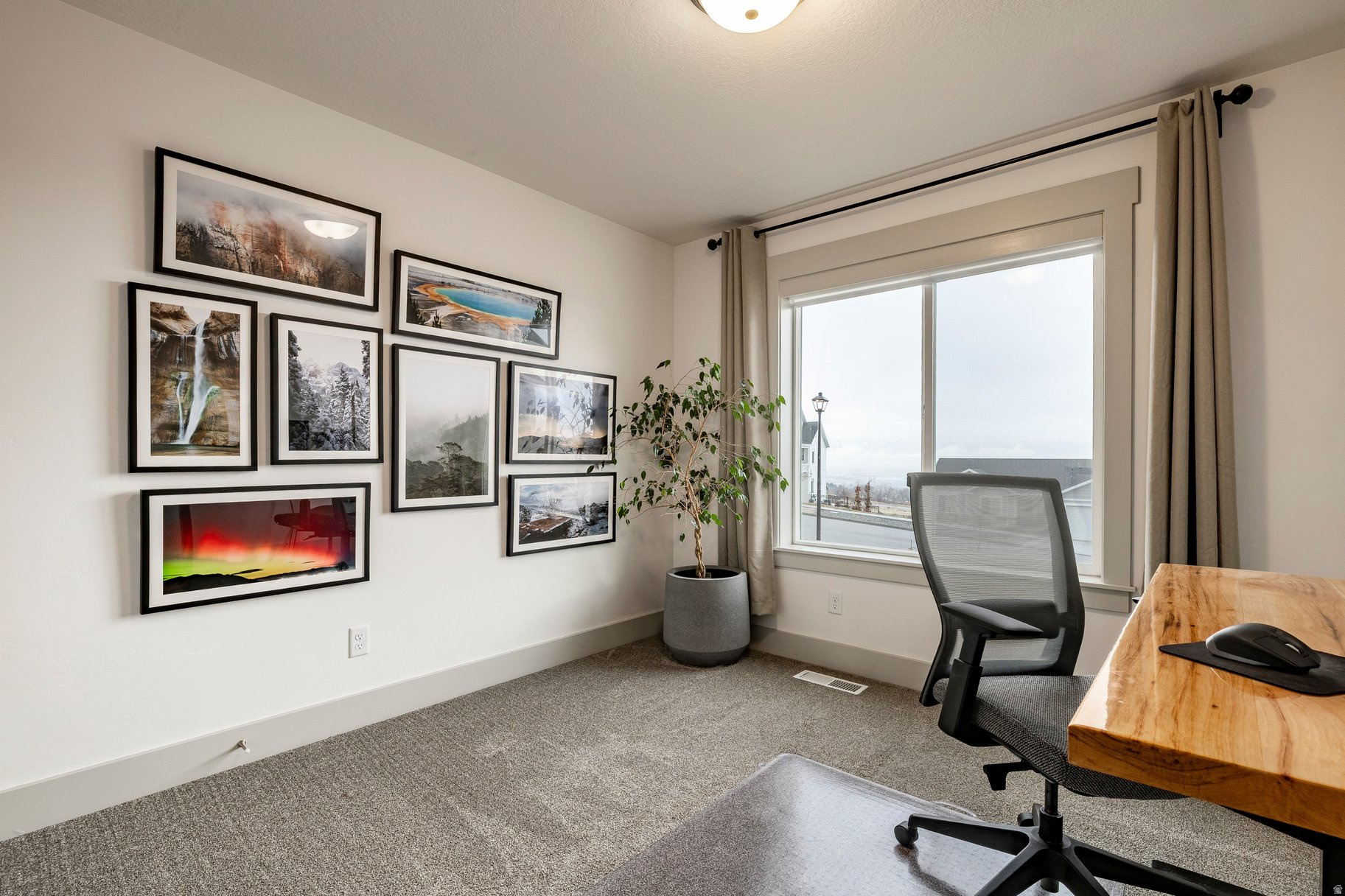 MOUNTAIN GATE ESTATES - Residential