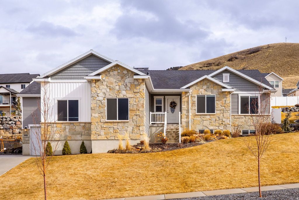 Photo of 668 N 800 E, Hyde Park, UT 84318 (MLS # 2136876)