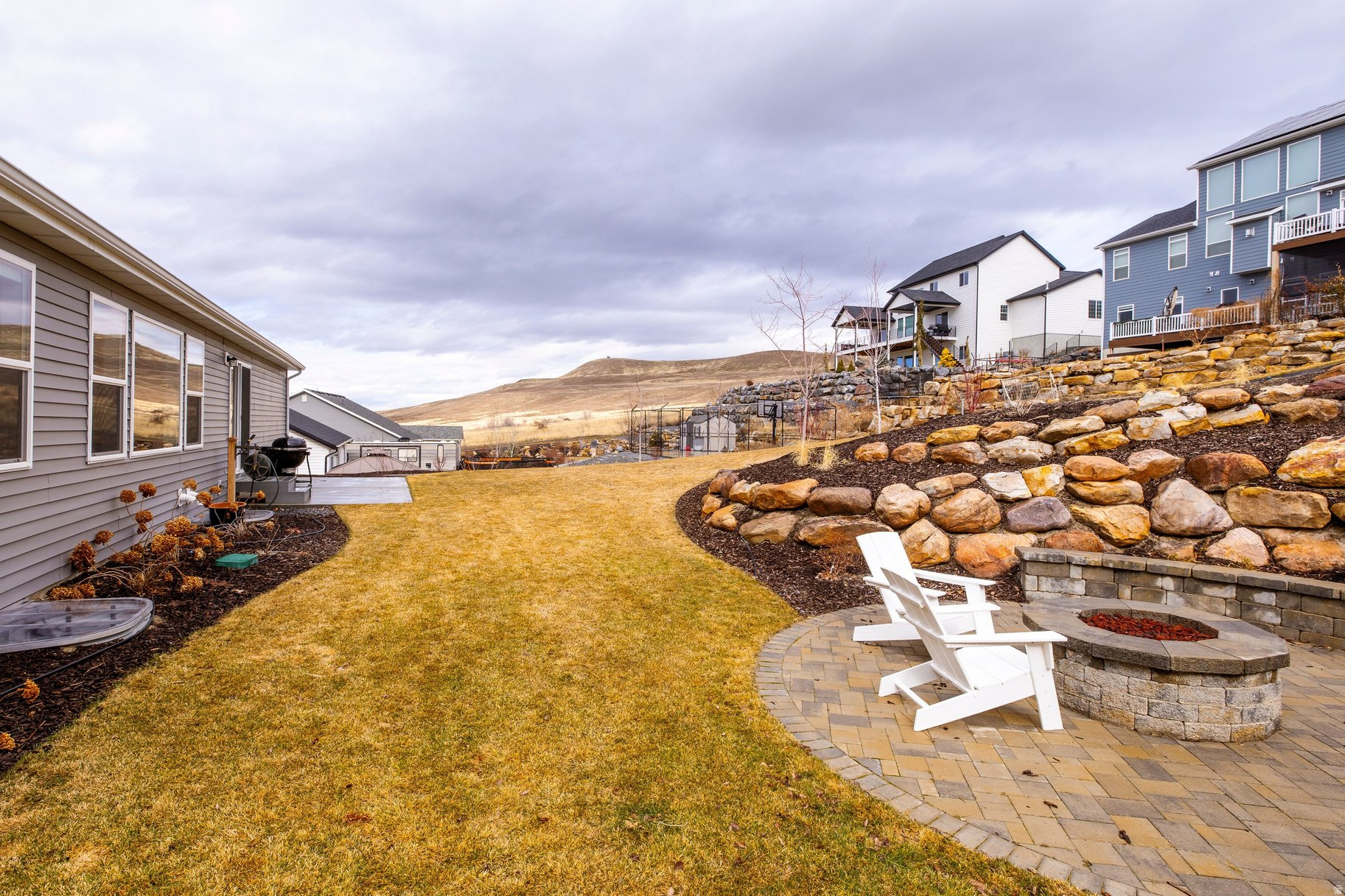 MOUNTAIN GATE ESTATES - Residential