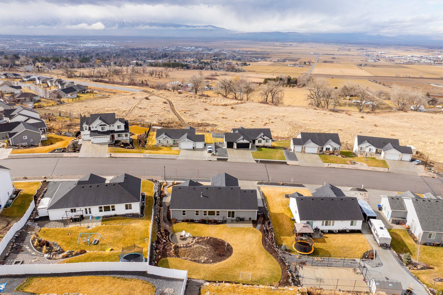 MOUNTAIN GATE ESTATES - Residential