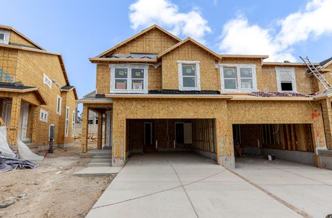 Photo of 1534 W BANNER DR #813, Saratoga Springs, UT 84045 (MLS # 2136548)