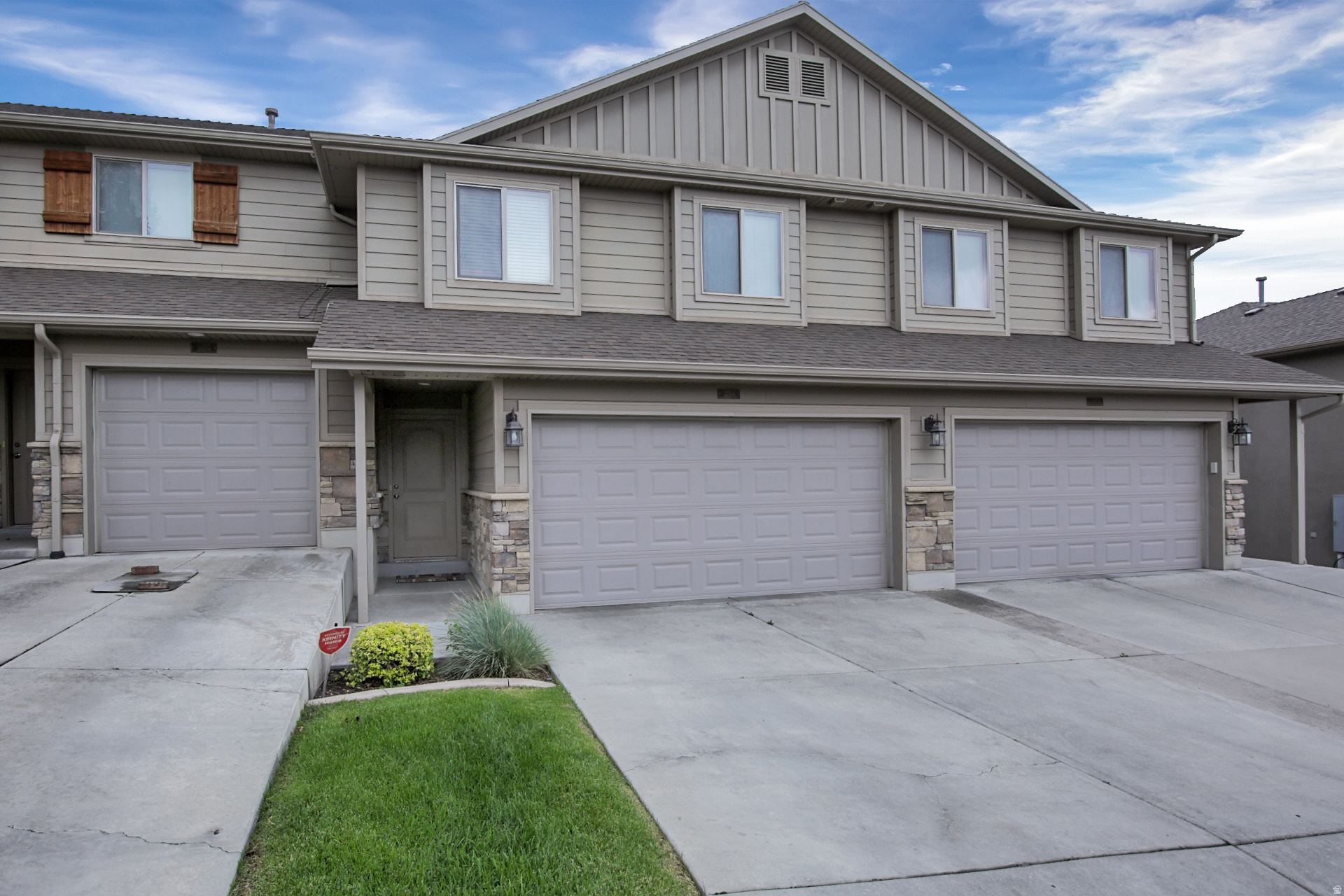 GREYHAWK TOWNHOMES S - Residential