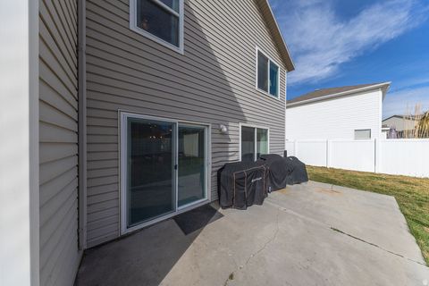 Tiny photo for 1877 S 725 E, Clearfield, UT 84015 (MLS # 2140318)