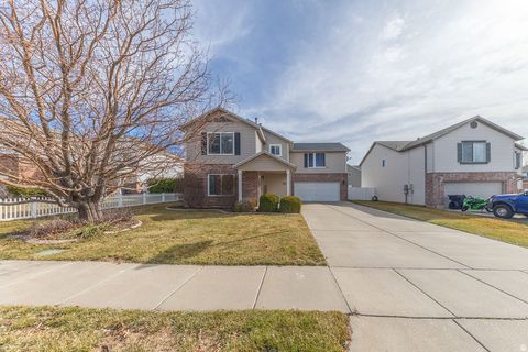 Tiny photo for 1877 S 725 E, Clearfield, UT 84015 (MLS # 2140318)