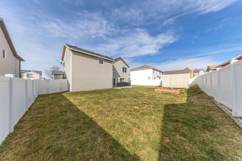 Tiny photo for 1877 S 725 E, Clearfield, UT 84015 (MLS # 2140318)