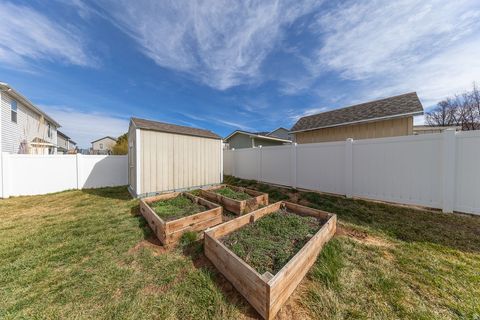 Tiny photo for 1877 S 725 E, Clearfield, UT 84015 (MLS # 2140318)