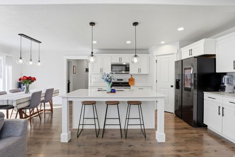 Tiny photo for 71 N MORNING VIEW DR W, Saratoga Springs, UT 84045 (MLS # 2158577)