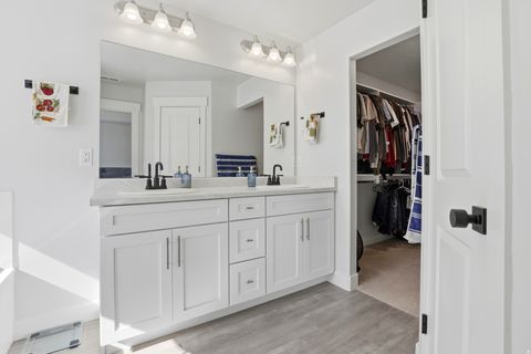 Tiny photo for 71 N MORNING VIEW DR W, Saratoga Springs, UT 84045 (MLS # 2158577)