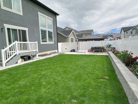 Tiny photo for 71 N MORNING VIEW DR W, Saratoga Springs, UT 84045 (MLS # 2158577)