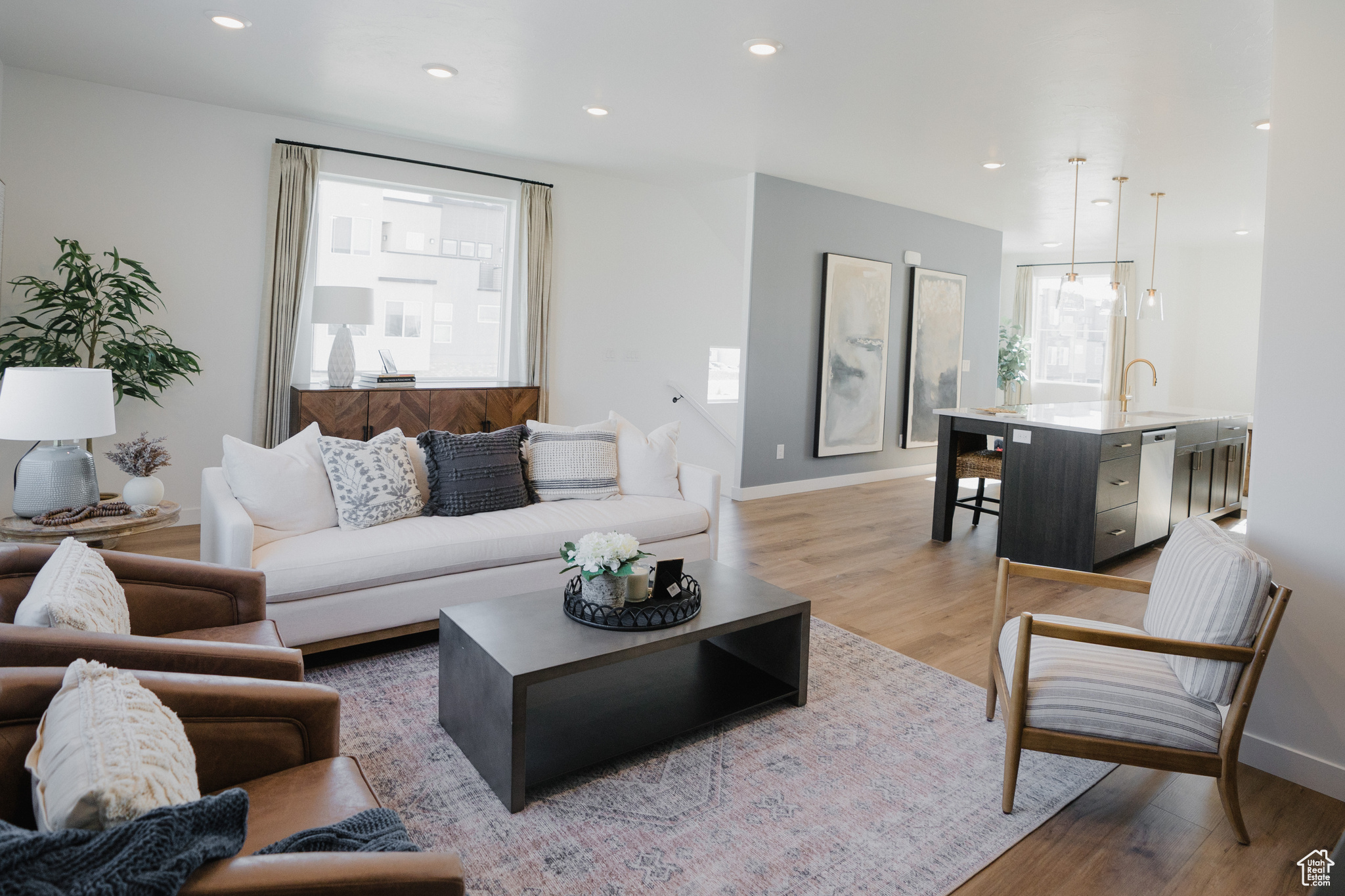 HAVEN OAKS - Residential