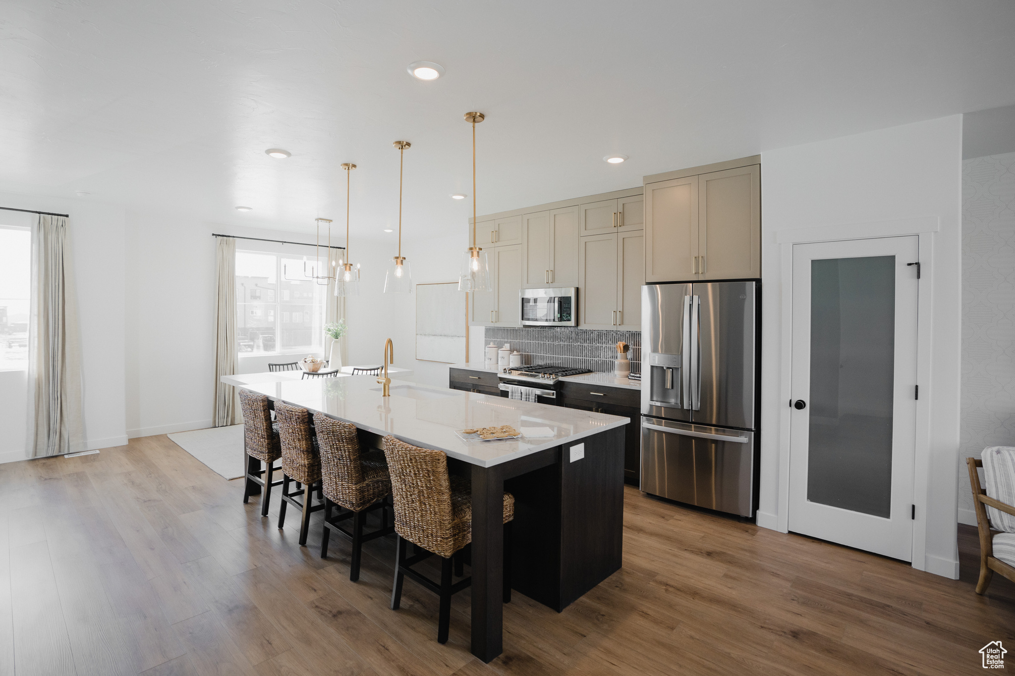 HAVEN OAKS - Residential