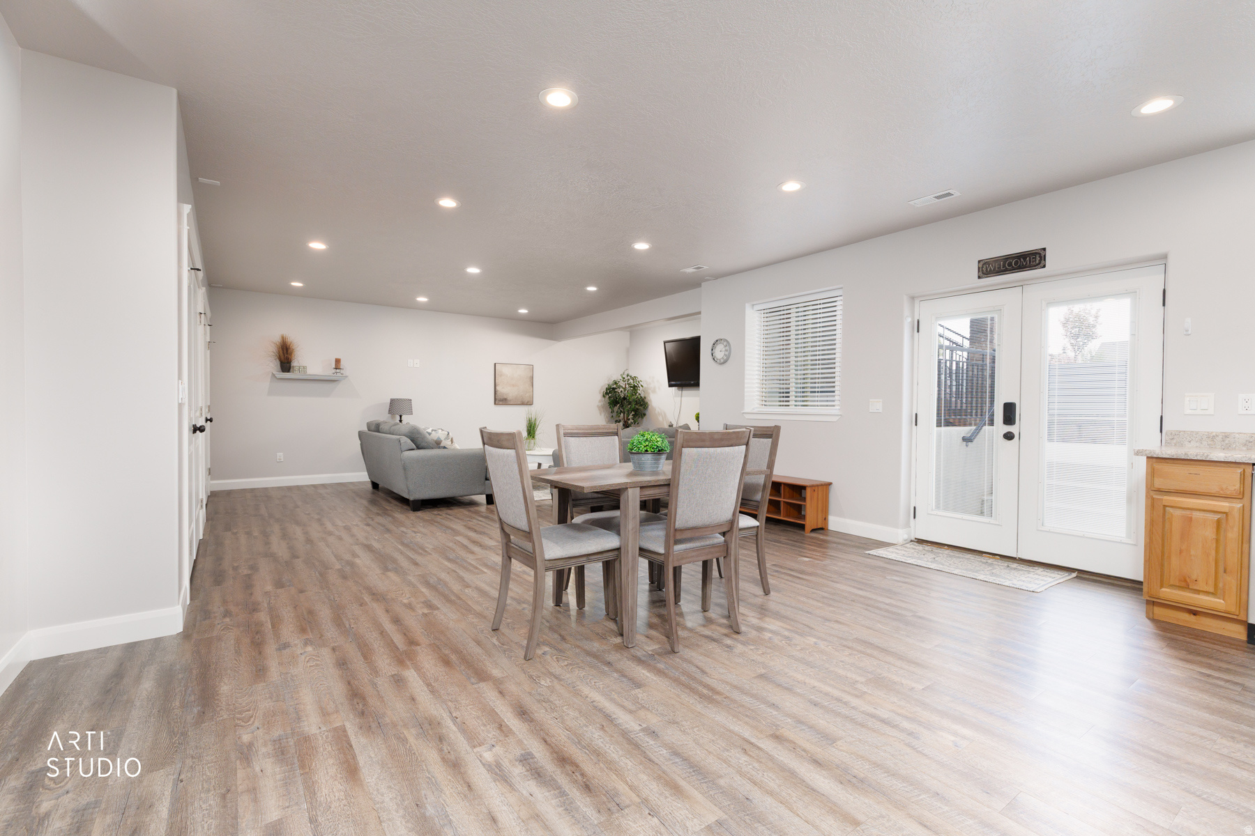 IRON FLATS - Residential