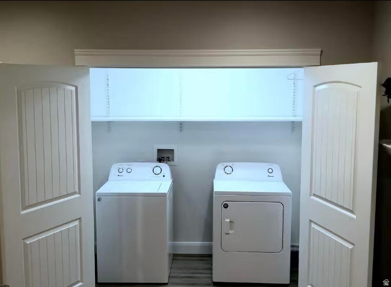 IRON FLATS - Residential