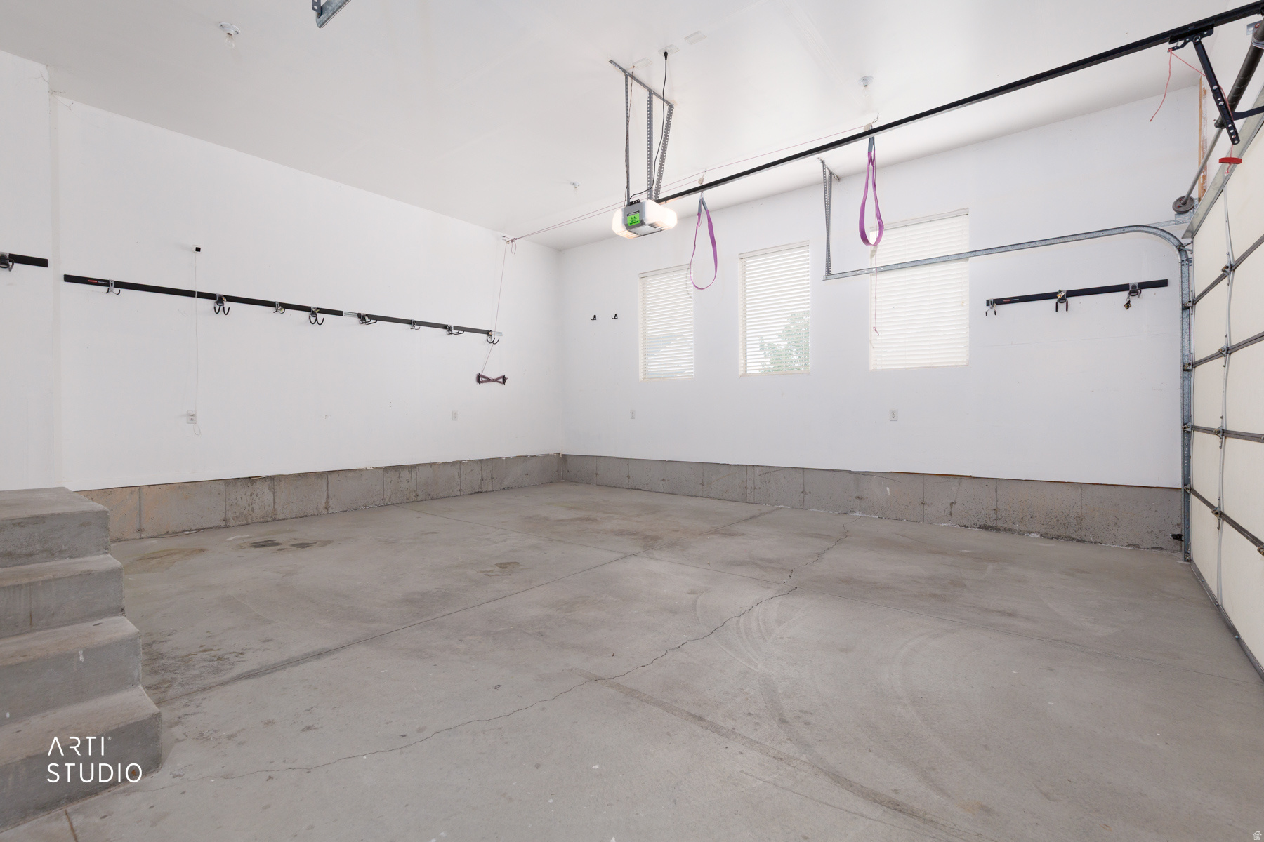 IRON FLATS - Residential