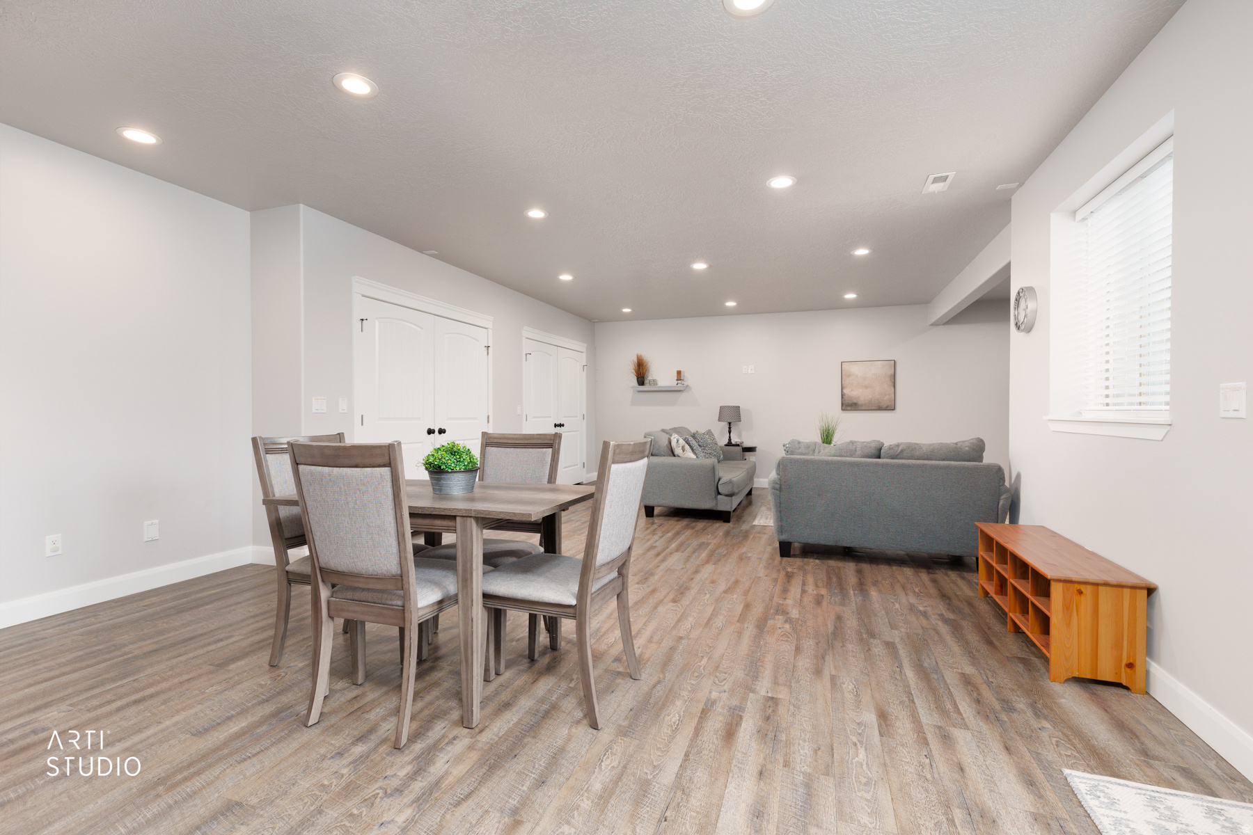 IRON FLATS - Residential