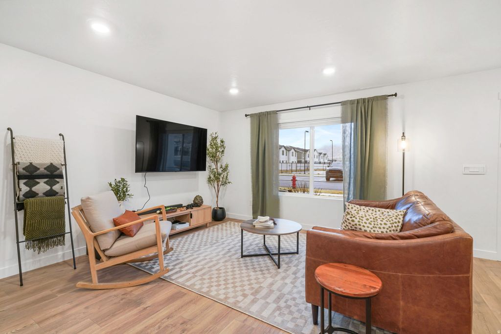 Photo of 1304 S UTE DR, Santaquin, UT 84655 (MLS # 2137090)