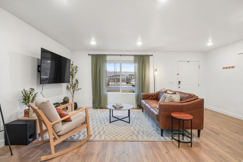 Photo of 1304 S UTE DR, Santaquin, UT 84655 (MLS # 2137090)