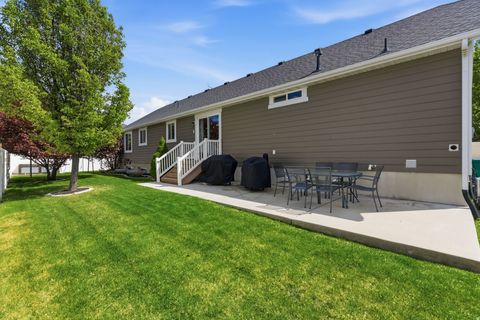 Tiny photo for 416 W 2070 N, Lehi, UT 84043 (MLS # 2150435)