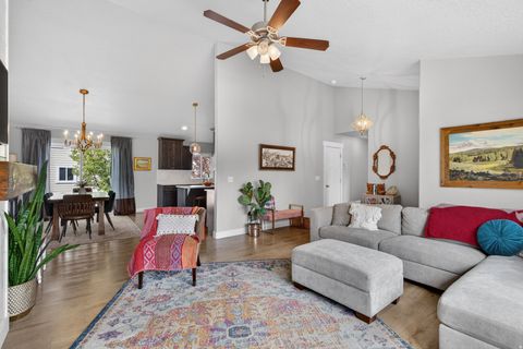 Tiny photo for 416 W 2070 N, Lehi, UT 84043 (MLS # 2150435)