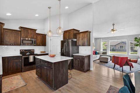 Tiny photo for 416 W 2070 N, Lehi, UT 84043 (MLS # 2150435)