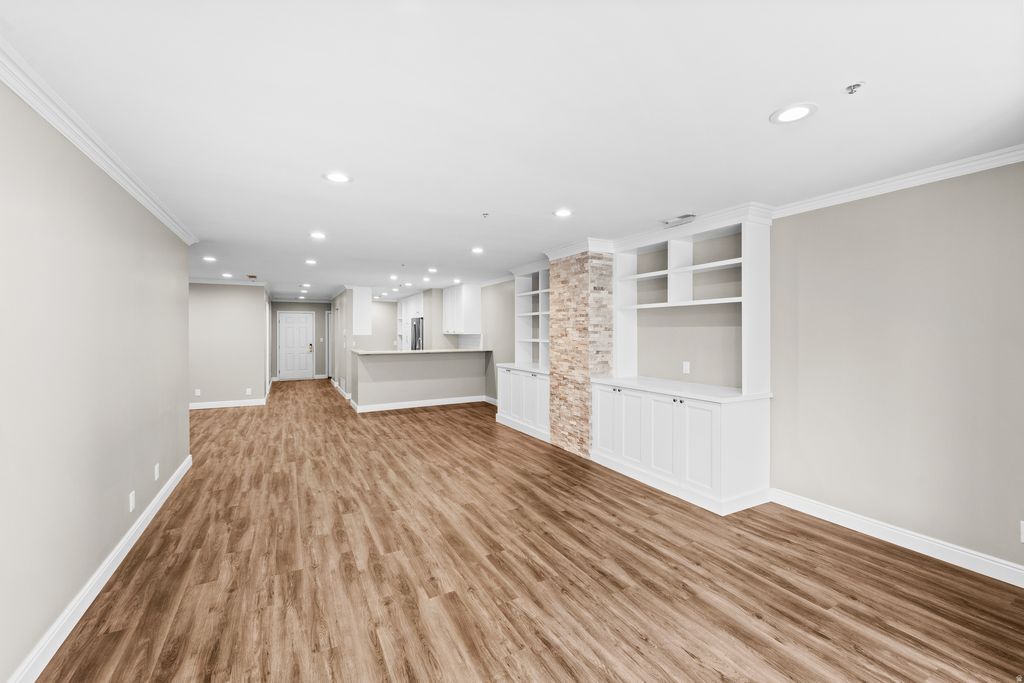 Photo of 44 W BROADWAY S #1702S, Salt Lake City, UT 84101 (MLS # 2112059)