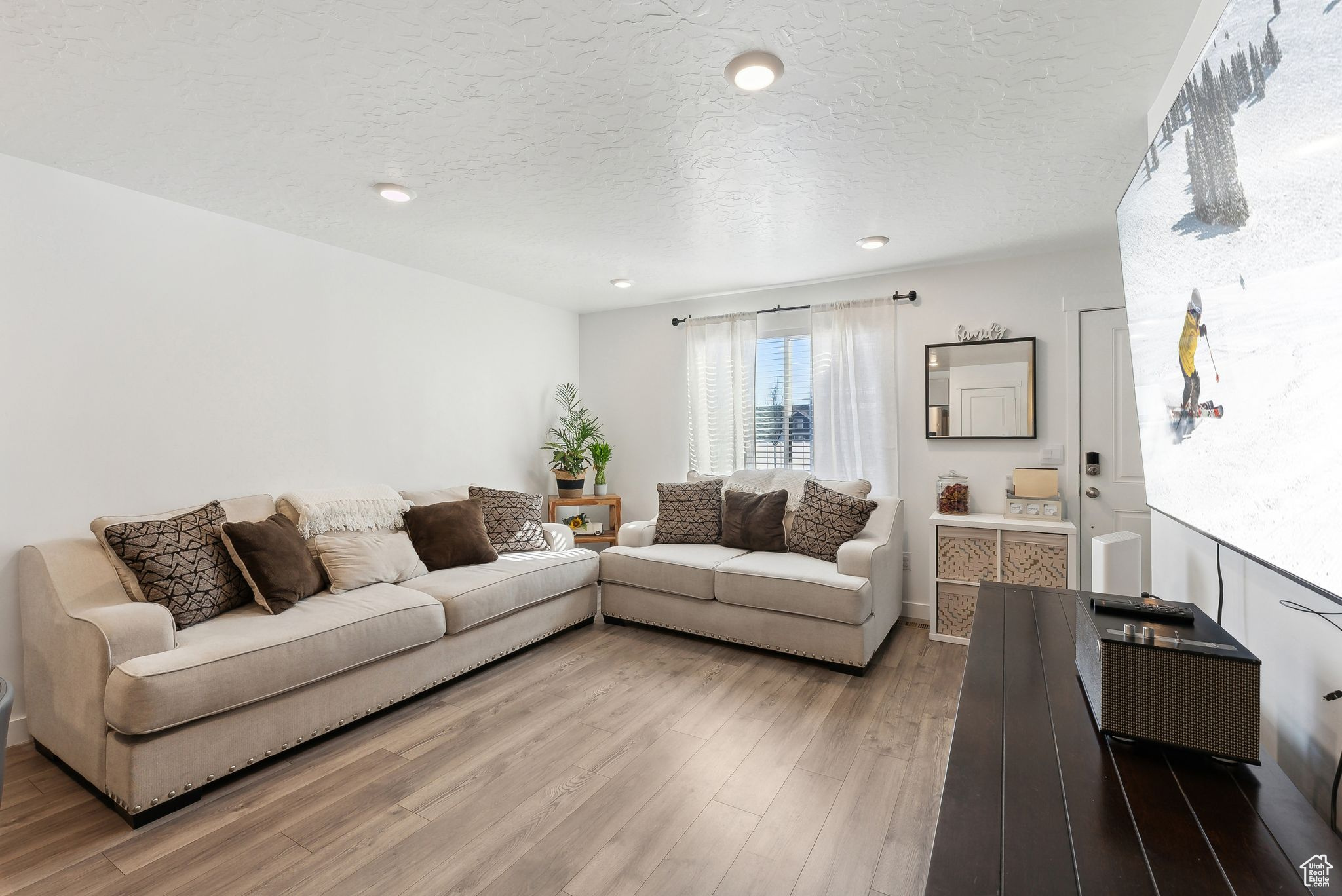 1099 E Quarterdeck Way, Saratoga Springs, Utah image 3