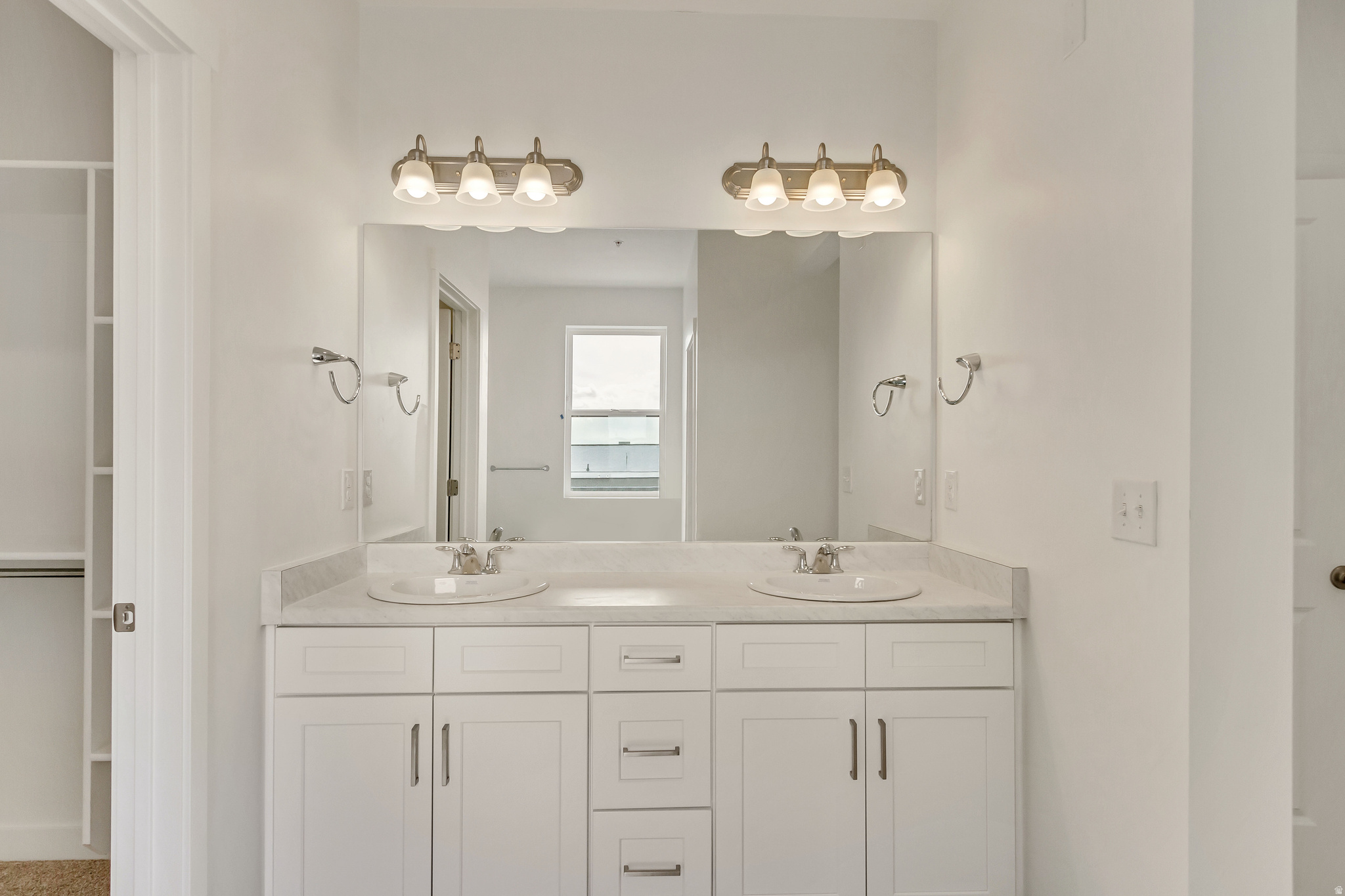 DAYBREAK - Residential