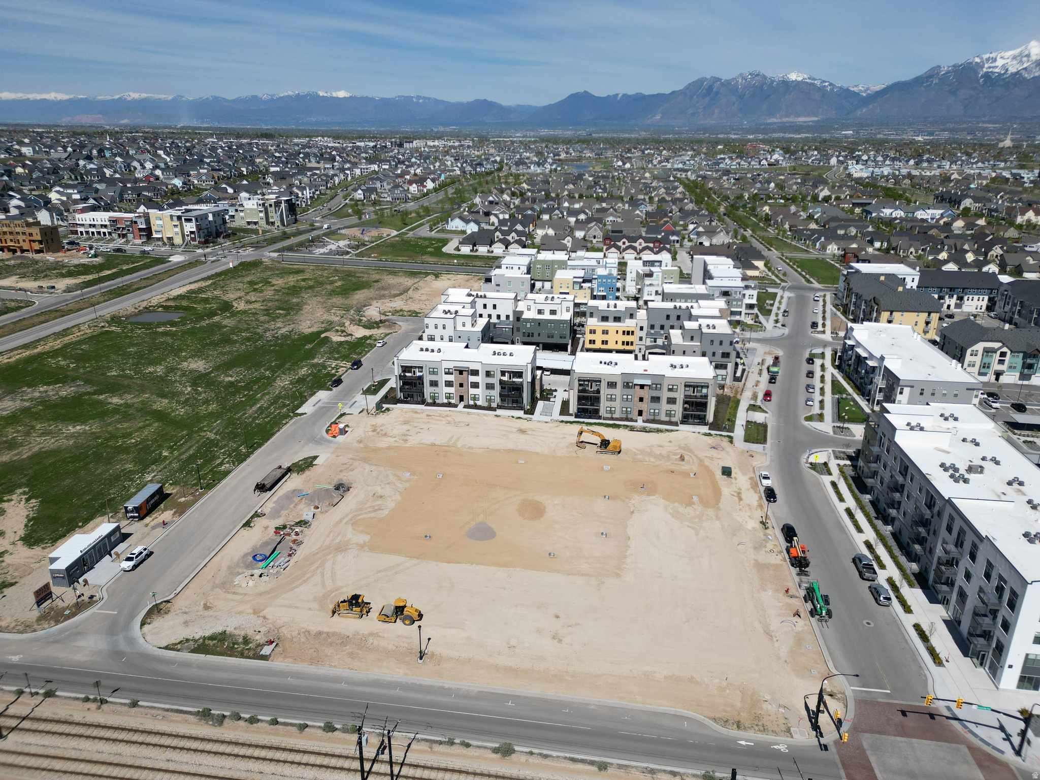 DAYBREAK - Residential